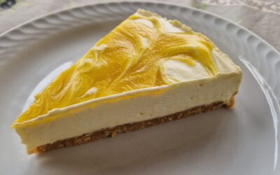 Tarta de queso y mango